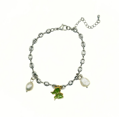 The Keepsake – Silver Chain (3 Charms)