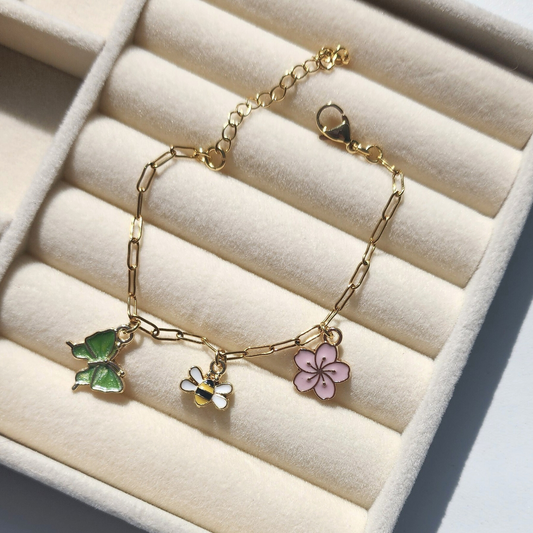 The Keepsake – Gold Chain (3 Charms)